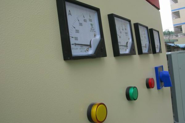 洪江配电柜-3683讲讲配电柜注意事项